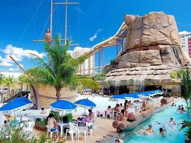 Piazza Diroma Oficial Com Acesso Ao Acqua Park Vulcao Ate 5 Pessoas 3